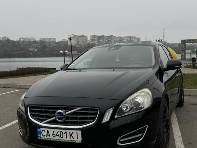 Черный Вольво B60, объемом двигателя 1.98 л и пробегом 279 тыс. км за 12900 $, фото 1 на Automoto.ua