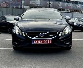 Чорний Вольво B60, об'ємом двигуна 2 л та пробігом 334 тис. км за 10794 $, фото 1 на Automoto.ua
