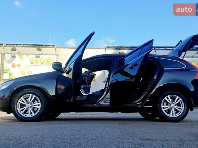 Чорний Вольво B60, об'ємом двигуна 1.6 л та пробігом 247 тис. км за 10750 $, фото 1 на Automoto.ua