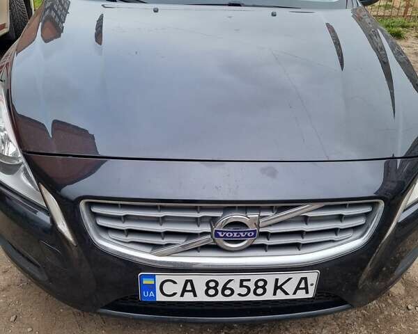 Чорний Вольво B60, об'ємом двигуна 1.56 л та пробігом 240 тис. км за 10150 $, фото 1 на Automoto.ua