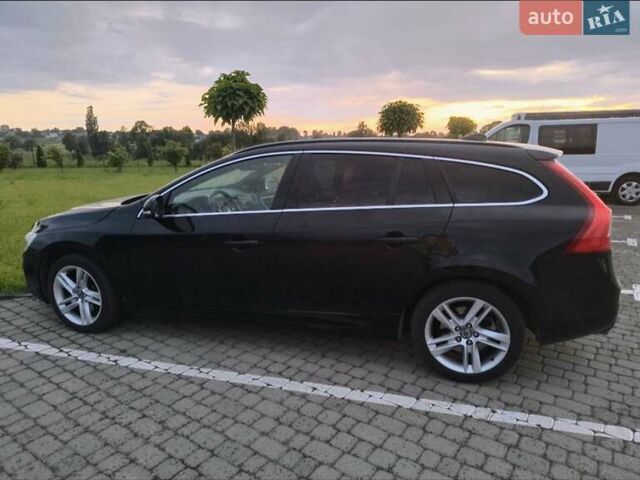 Черный Вольво B60, объемом двигателя 1.99 л и пробегом 225 тыс. км за 13300 $, фото 1 на Automoto.ua