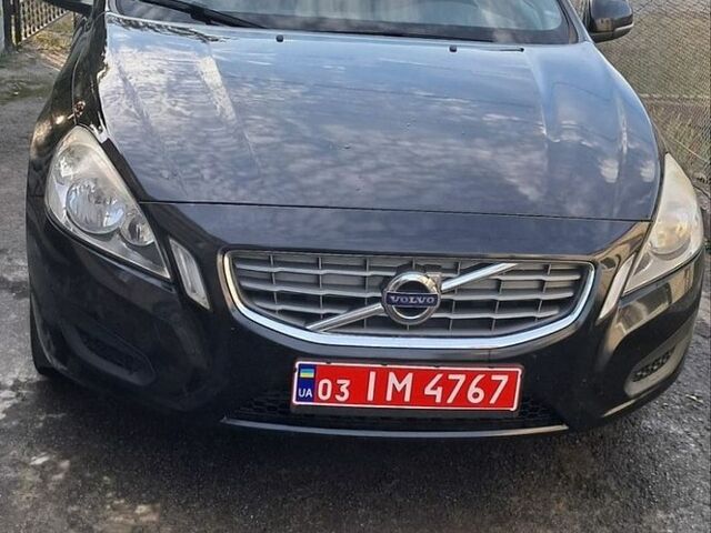 Черный Вольво B60, объемом двигателя 1.6 л и пробегом 297 тыс. км за 8700 $, фото 1 на Automoto.ua