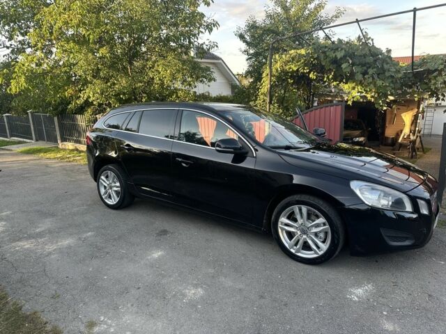 Чорний Вольво B60, об'ємом двигуна 1.6 л та пробігом 270 тис. км за 9300 $, фото 1 на Automoto.ua