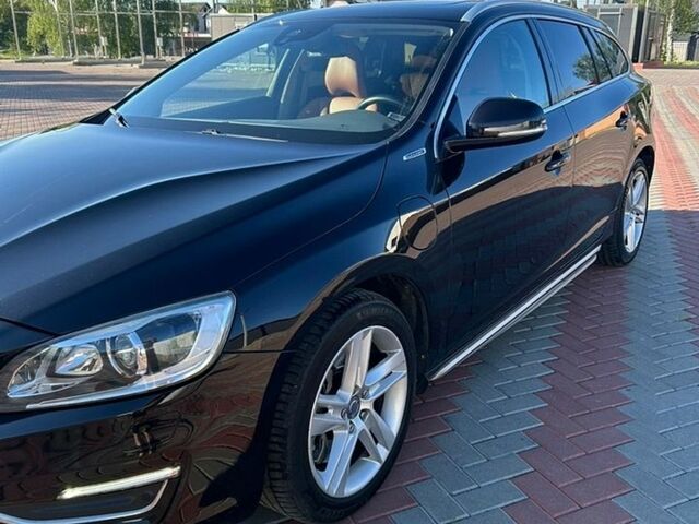 Чорний Вольво B60, об'ємом двигуна 2.4 л та пробігом 289 тис. км за 15300 $, фото 1 на Automoto.ua