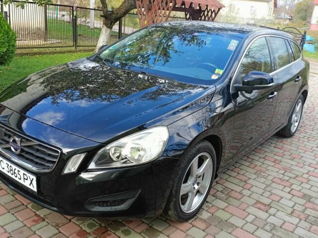 Черный Вольво B60, объемом двигателя 1.6 л и пробегом 210 тыс. км за 11500 $, фото 1 на Automoto.ua