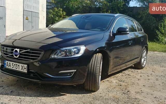 Черный Вольво B60, объемом двигателя 2.4 л и пробегом 235 тыс. км за 13200 $, фото 1 на Automoto.ua