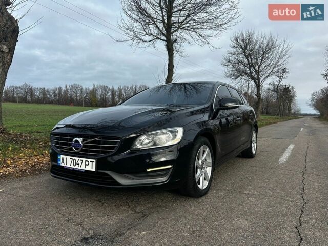 Черный Вольво B60, объемом двигателя 1.56 л и пробегом 280 тыс. км за 10500 $, фото 1 на Automoto.ua