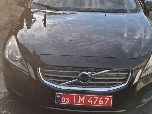 Черный Вольво B60, объемом двигателя 1.6 л и пробегом 297 тыс. км за 8732 $, фото 1 на Automoto.ua