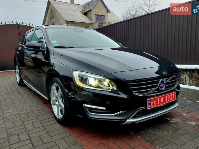Черный Вольво B60, объемом двигателя 1.97 л и пробегом 215 тыс. км за 13333 $, фото 1 на Automoto.ua