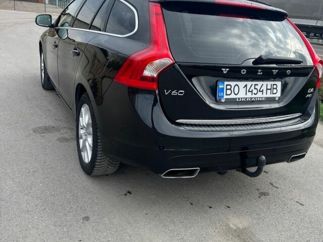 Черный Вольво B60, объемом двигателя 2.4 л и пробегом 298 тыс. км за 13900 $, фото 1 на Automoto.ua