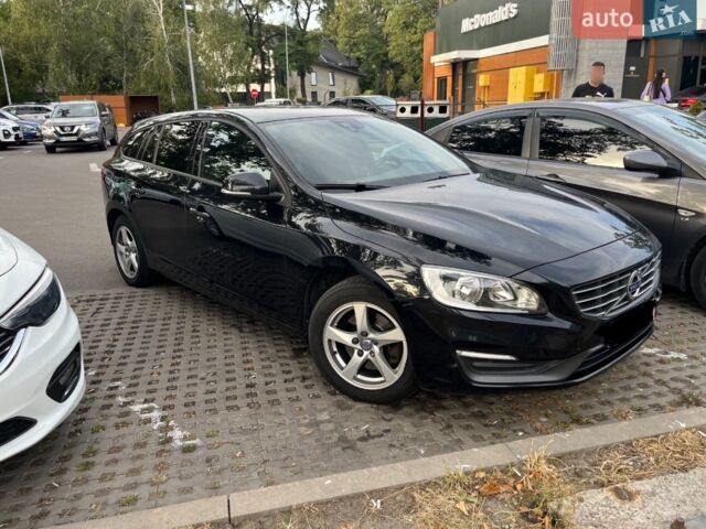 Черный Вольво B60, объемом двигателя 1.6 л и пробегом 250 тыс. км за 11900 $, фото 1 на Automoto.ua