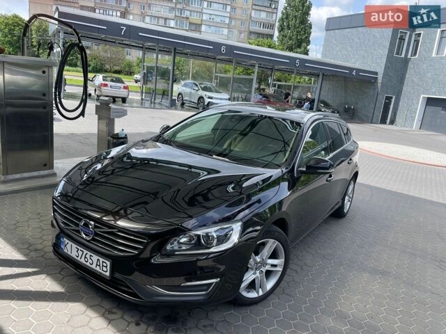 Чорний Вольво B60, об'ємом двигуна 2 л та пробігом 224 тис. км за 13999 $, фото 1 на Automoto.ua