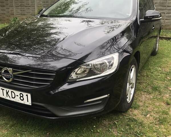 Черный Вольво B60, объемом двигателя 1.56 л и пробегом 292 тыс. км за 10500 $, фото 1 на Automoto.ua