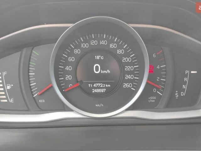 Черный Вольво B60, объемом двигателя 1.98 л и пробегом 249 тыс. км за 12500 $, фото 1 на Automoto.ua