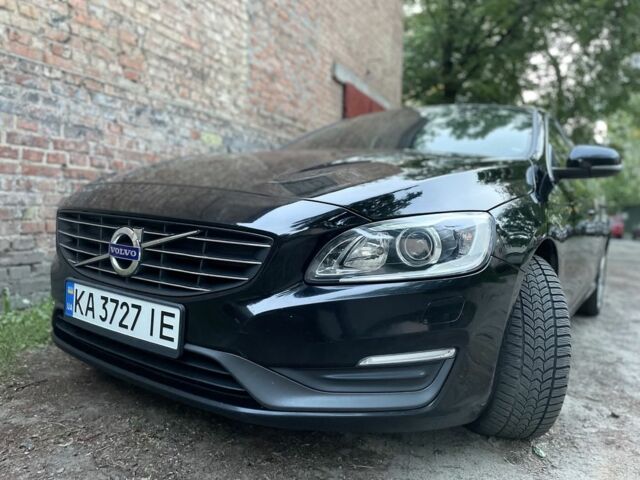 Черный Вольво B60, объемом двигателя 1.6 л и пробегом 289 тыс. км за 10100 $, фото 1 на Automoto.ua