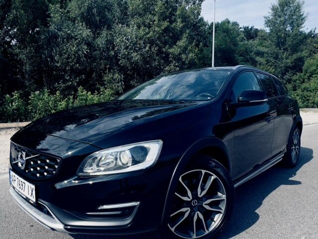 Черный Вольво B60, объемом двигателя 2.5 л и пробегом 240 тыс. км за 16500 $, фото 1 на Automoto.ua