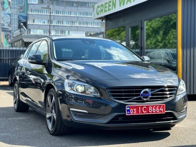 Чорний Вольво B60, об'ємом двигуна 2 л та пробігом 233 тис. км за 15517 $, фото 1 на Automoto.ua