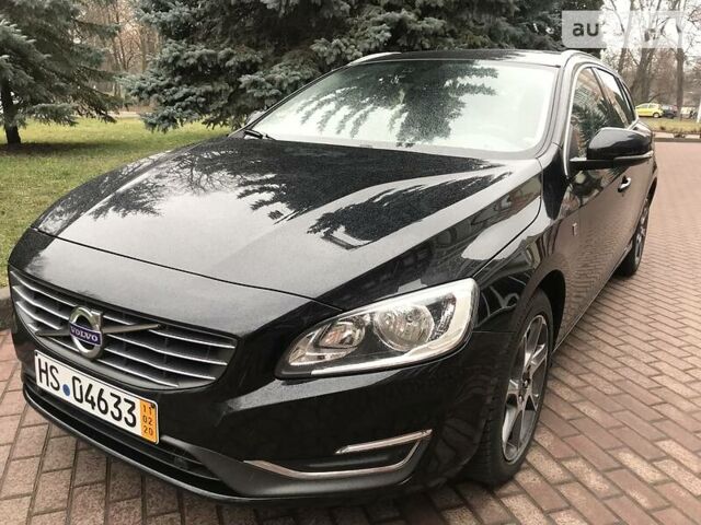 Черный Вольво B60, объемом двигателя 1.6 л и пробегом 140 тыс. км за 14700 $, фото 1 на Automoto.ua
