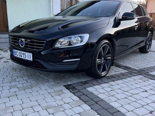 Чорний Вольво B60, об'ємом двигуна 2 л та пробігом 49 тис. км за 15999 $, фото 1 на Automoto.ua