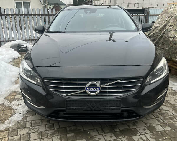 Черный Вольво B60, объемом двигателя 1.97 л и пробегом 220 тыс. км за 9500 $, фото 1 на Automoto.ua