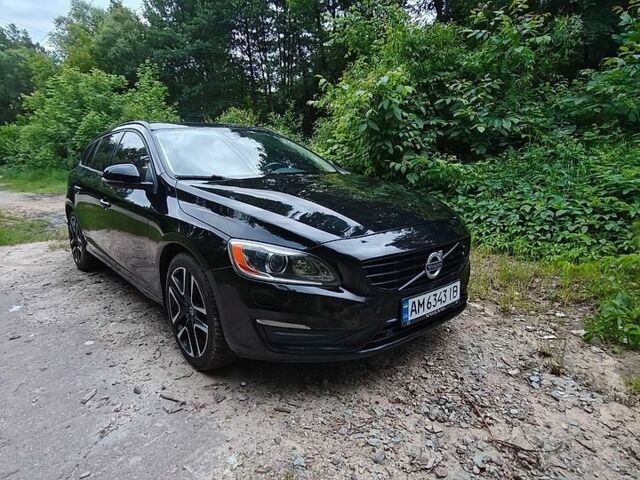 Черный Вольво B60, объемом двигателя 2 л и пробегом 100 тыс. км за 15500 $, фото 1 на Automoto.ua