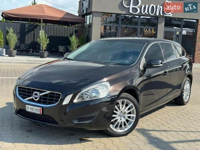 Коричневий Вольво B60, об'ємом двигуна 2 л та пробігом 237 тис. км за 10750 $, фото 1 на Automoto.ua