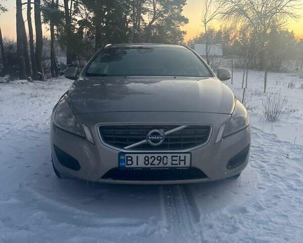 Коричневий Вольво B60, об'ємом двигуна 1.56 л та пробігом 253 тис. км за 10000 $, фото 1 на Automoto.ua