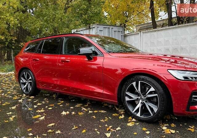 Красный Вольво B60, объемом двигателя 1.97 л и пробегом 62 тыс. км за 32000 $, фото 1 на Automoto.ua