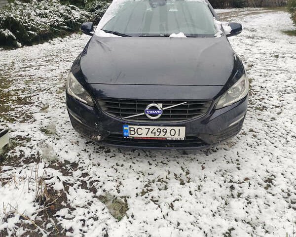 Вольво B60, объемом двигателя 2 л и пробегом 280 тыс. км за 12000 $, фото 1 на Automoto.ua