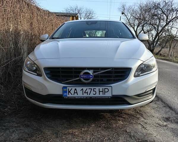 Вольво B60, объемом двигателя 2 л и пробегом 192 тыс. км за 16500 $, фото 1 на Automoto.ua