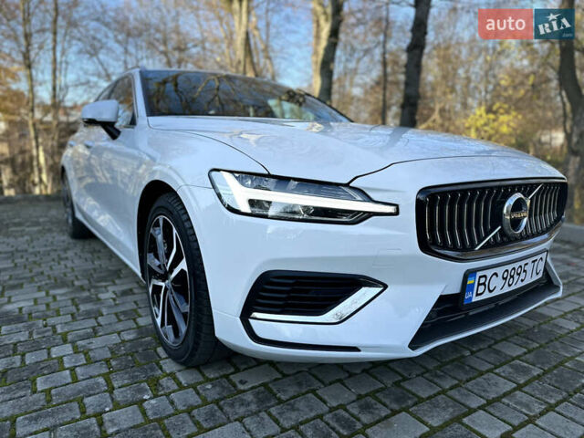 Вольво B60, объемом двигателя 1.97 л и пробегом 142 тыс. км за 30500 $, фото 1 на Automoto.ua