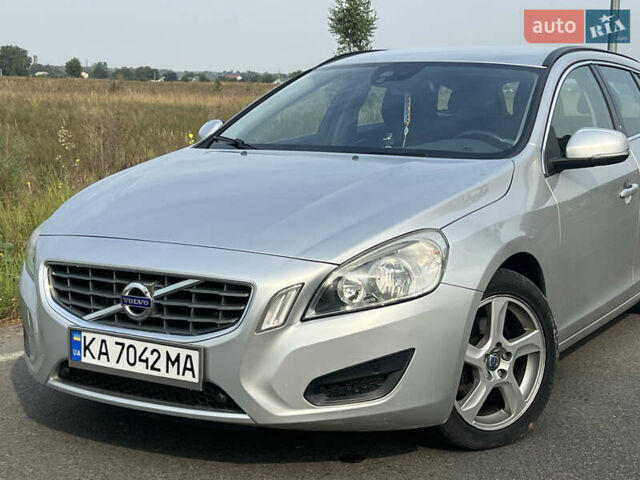 Серый Вольво B60, объемом двигателя 2 л и пробегом 188 тыс. км за 12900 $, фото 1 на Automoto.ua