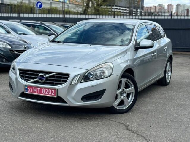Серый Вольво B60, объемом двигателя 2 л и пробегом 217 тыс. км за 12300 $, фото 1 на Automoto.ua