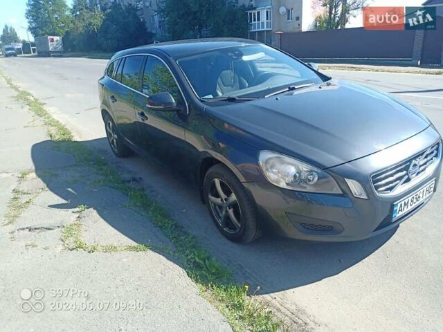 Сірий Вольво B60, об'ємом двигуна 1.98 л та пробігом 446 тис. км за 9400 $, фото 1 на Automoto.ua