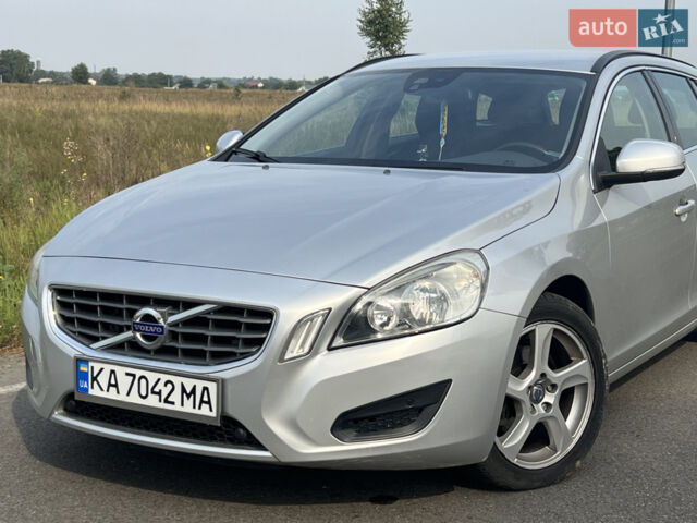 Серый Вольво B60, объемом двигателя 2 л и пробегом 188 тыс. км за 11900 $, фото 1 на Automoto.ua