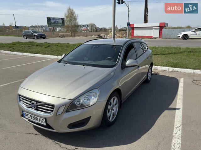 Серый Вольво B60, объемом двигателя 1.6 л и пробегом 269 тыс. км за 10500 $, фото 1 на Automoto.ua