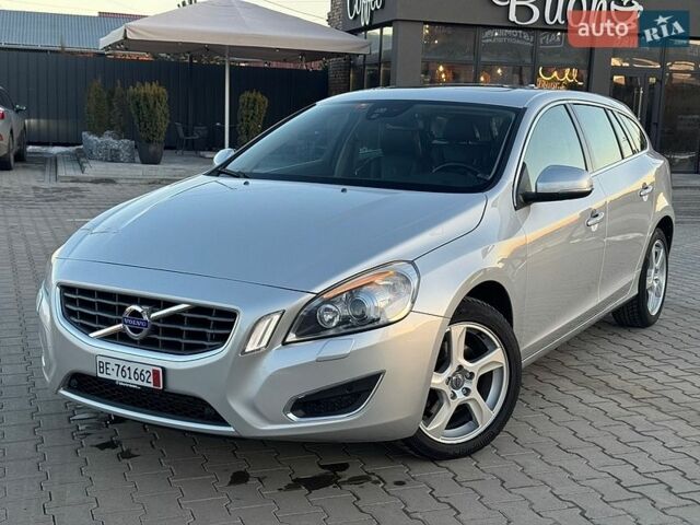 Сірий Вольво B60, об'ємом двигуна 2 л та пробігом 243 тис. км за 11300 $, фото 1 на Automoto.ua