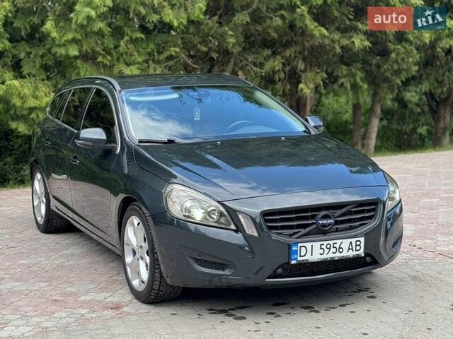 Серый Вольво B60, объемом двигателя 2 л и пробегом 291 тыс. км за 11900 $, фото 1 на Automoto.ua