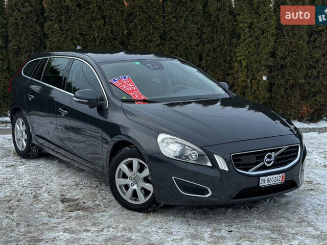 Сірий Вольво B60, об'ємом двигуна 2 л та пробігом 239 тис. км за 12199 $, фото 1 на Automoto.ua