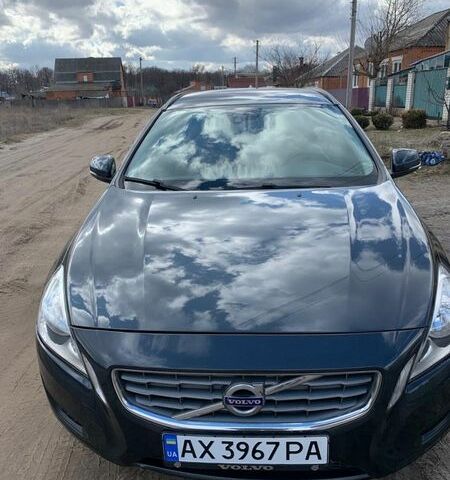 Серый Вольво B60, объемом двигателя 1.56 л и пробегом 242 тыс. км за 10000 $, фото 1 на Automoto.ua
