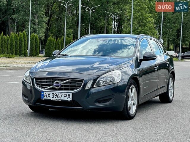 Серый Вольво B60, объемом двигателя 1.56 л и пробегом 243 тыс. км за 9900 $, фото 1 на Automoto.ua