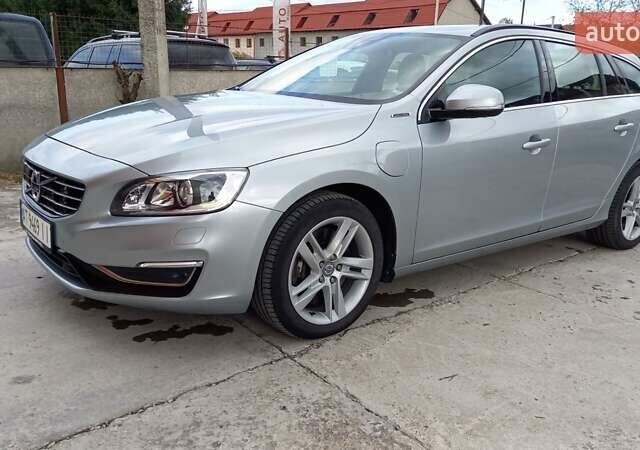 Сірий Вольво B60, об'ємом двигуна 2.4 л та пробігом 184 тис. км за 17200 $, фото 1 на Automoto.ua