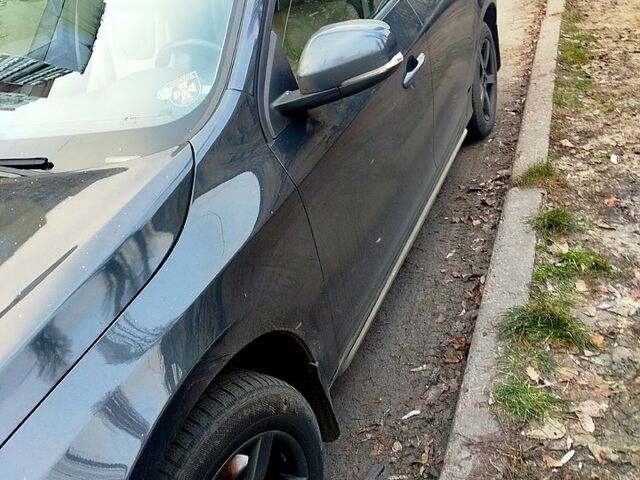 Сірий Вольво B60, об'ємом двигуна 1.6 л та пробігом 274 тис. км за 10300 $, фото 1 на Automoto.ua