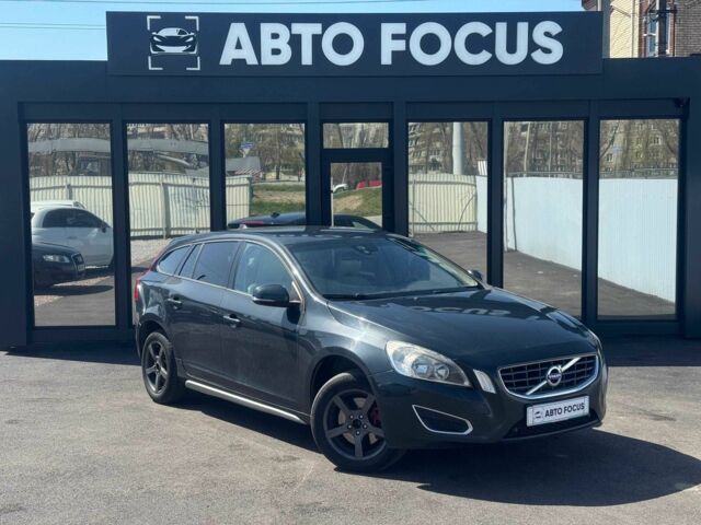 Серый Вольво B60, объемом двигателя 1.6 л и пробегом 287 тыс. км за 7990 $, фото 1 на Automoto.ua