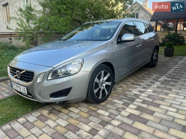 Сірий Вольво B60, об'ємом двигуна 2.4 л та пробігом 265 тис. км за 15000 $, фото 1 на Automoto.ua