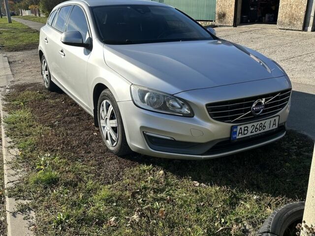 Серый Вольво B60, объемом двигателя 1.6 л и пробегом 255 тыс. км за 12300 $, фото 1 на Automoto.ua