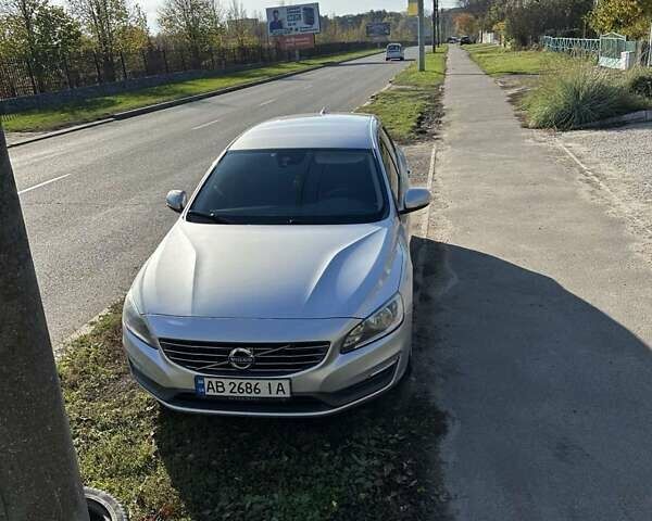 Серый Вольво B60, объемом двигателя 1.56 л и пробегом 255 тыс. км за 12300 $, фото 1 на Automoto.ua