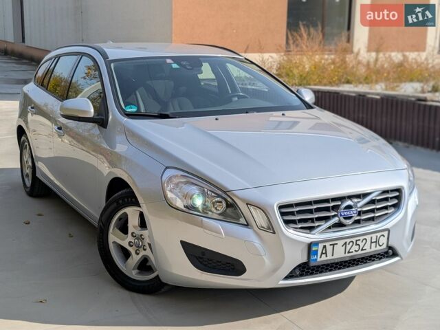 Сірий Вольво B60, об'ємом двигуна 2 л та пробігом 276 тис. км за 10700 $, фото 1 на Automoto.ua