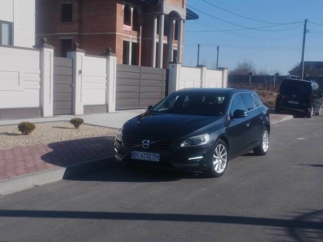 Серый Вольво B60, объемом двигателя 2 л и пробегом 277 тыс. км за 13950 $, фото 1 на Automoto.ua