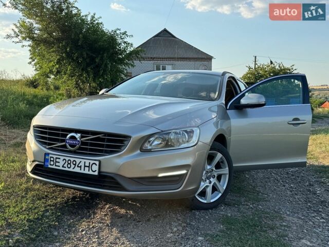 Серый Вольво B60, объемом двигателя 2 л и пробегом 300 тыс. км за 12600 $, фото 1 на Automoto.ua